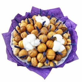Букет из лаванды и хлопка с орехами